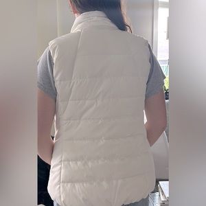 NWOT! Calvin Klein white puffy vest Size L brand new! Never worn!